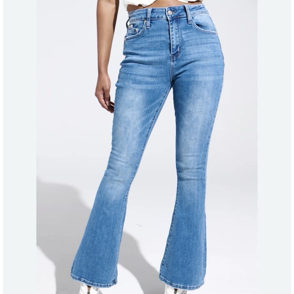 Akira Bootcut Flare Jeans Women's Size 15 15/32 Rip You Off